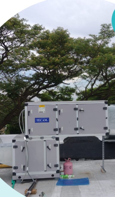 Unidad manejadora de aire instalada en cubierta por OPTIMO